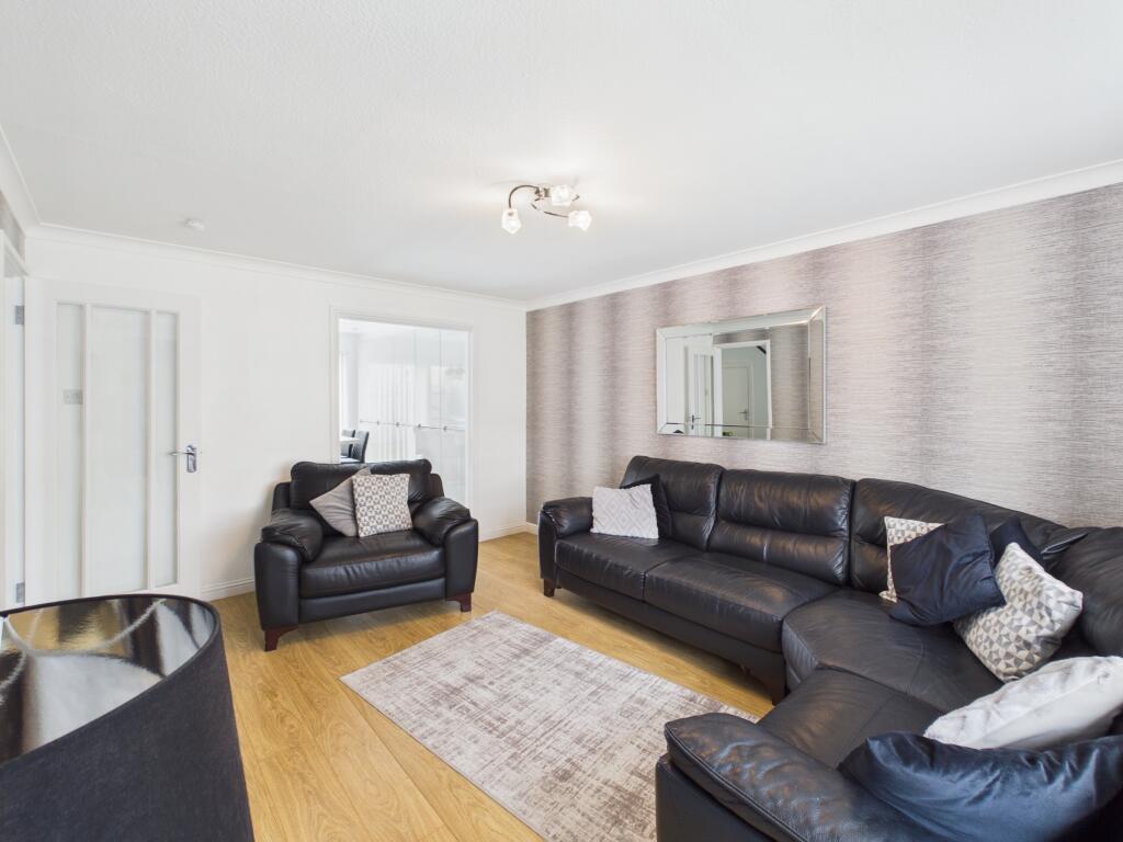 House in Motherwell, North Lanarkshire - View 5