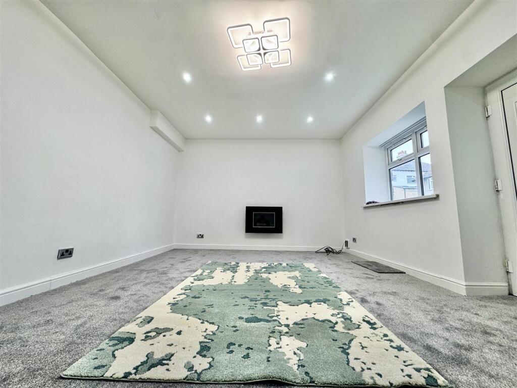 House in Calderdale, Bell Hall, Savile Park - View 4