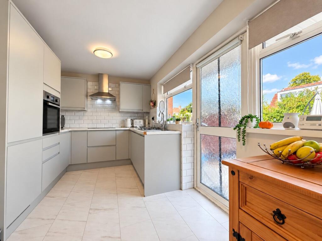 Dunham Close, Wirral, CH62 photo 3