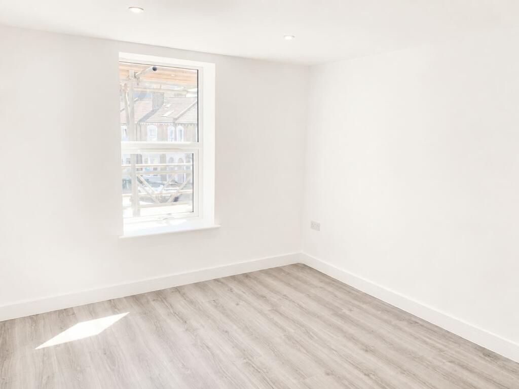 Apartment in Southampton - More