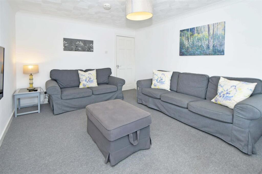 House in Bae Cemaes, Penrhyn, Llanbadrig - View 5
