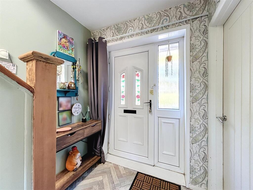 House in Hornsea, East Riding of Yorkshire - View 2