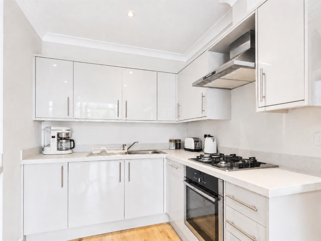 Apartment in Harrow - View 4