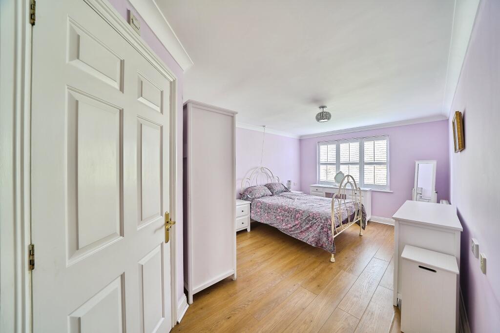 Apartment in Epping Forest, Buckhurst Hill - View 4
