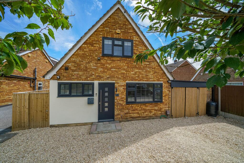 Main image of property: Five Oaks, Caddington, LU1