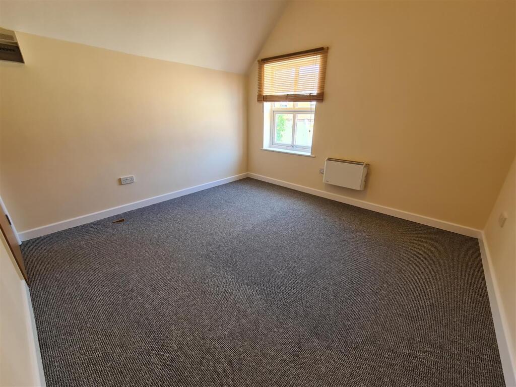 Apartment in Coventry - View 4