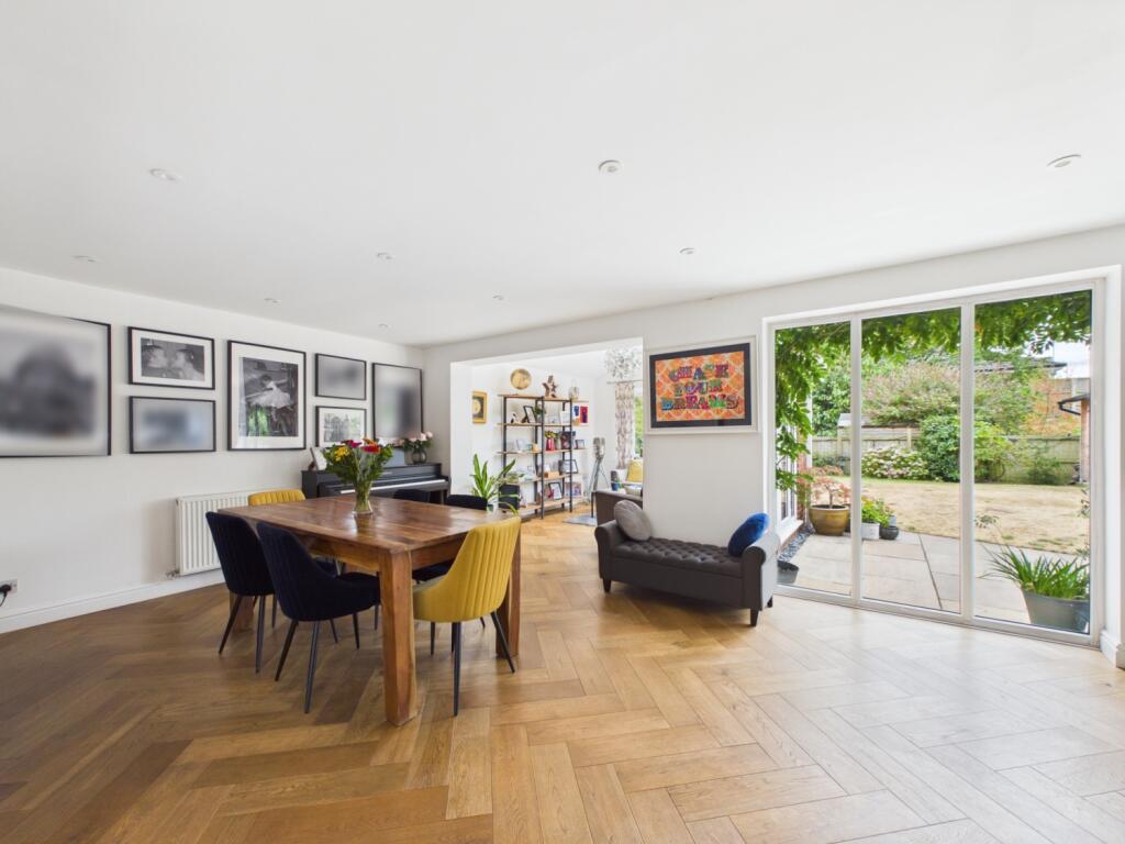 House in Newport - View 5