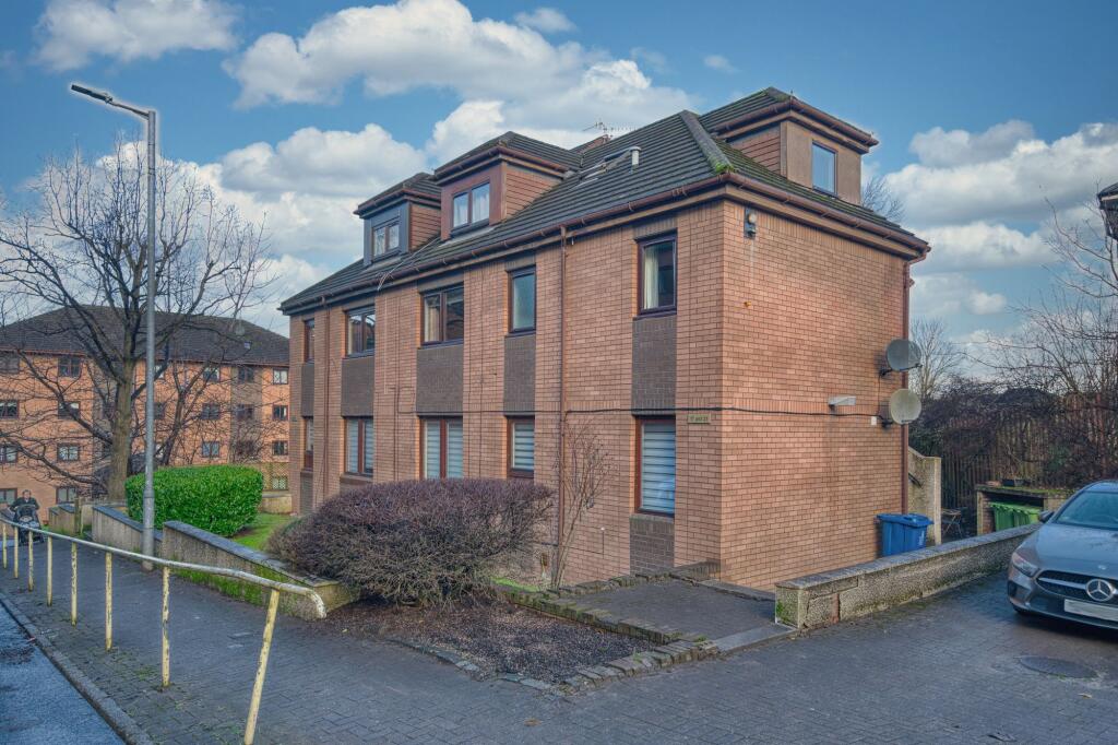 Main image of property: 17 Brunton Street, Cathcart, Glasgow, G44 3DX