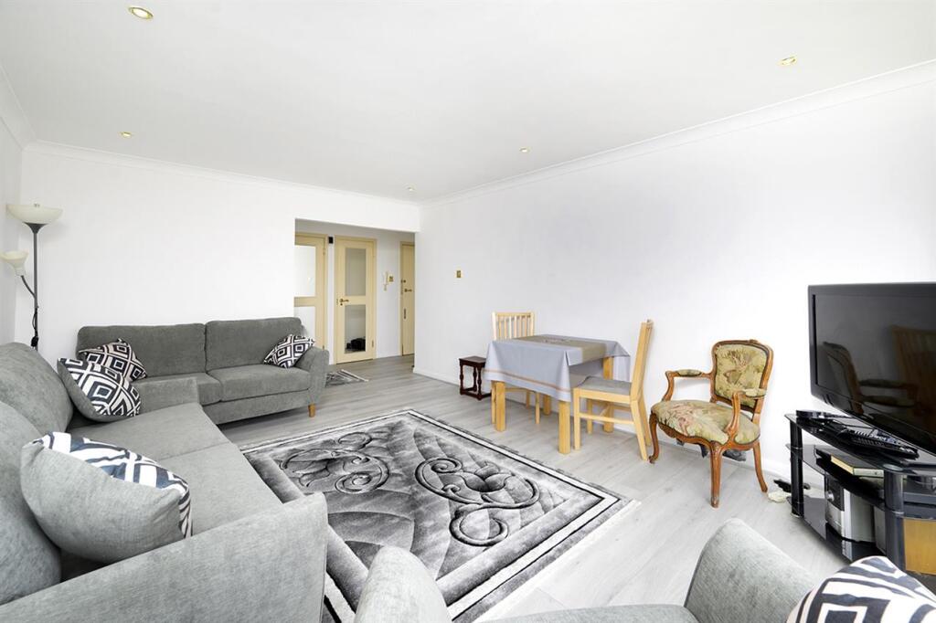 Apartment in London - More