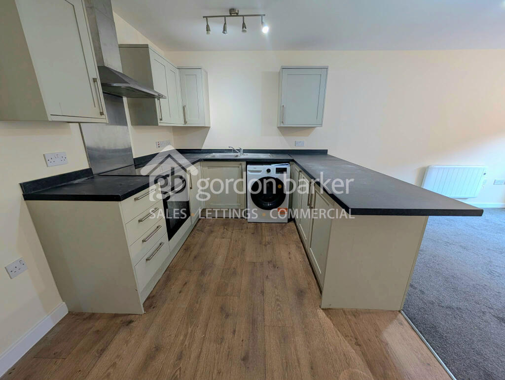 Apartment in Bournemouth, Branksome, Poole - View 2