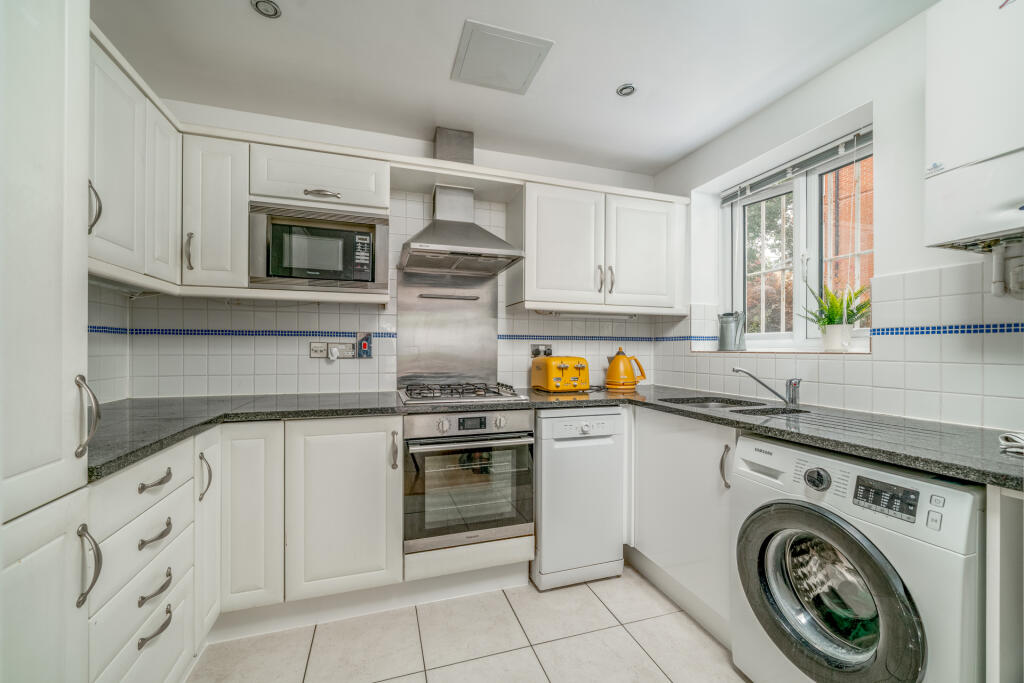 Apartment in London - More