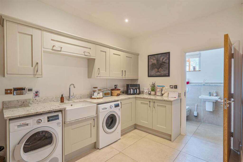 Wellsway, Keynsham, Bristol photo 5