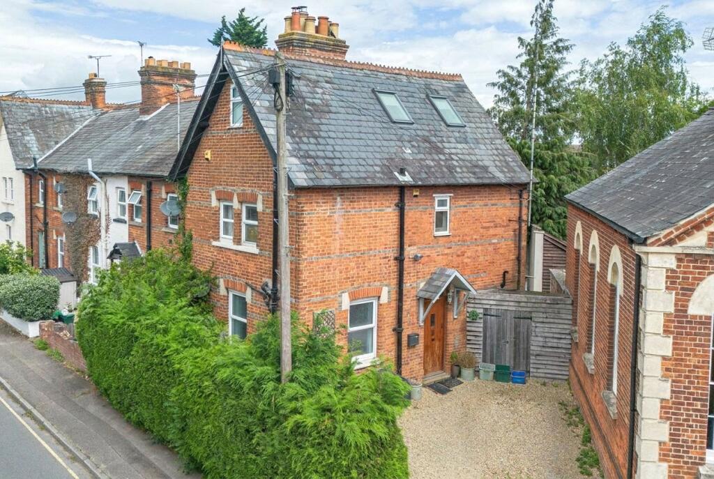 Main image of property: Greenham Road, Newbury, Berkshire, RG14