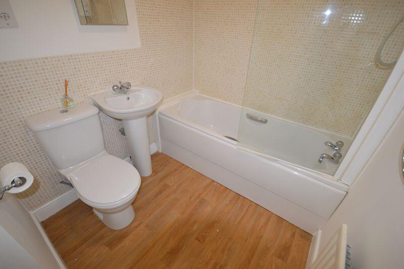 Apartment in Widnes, Upton - View 5
