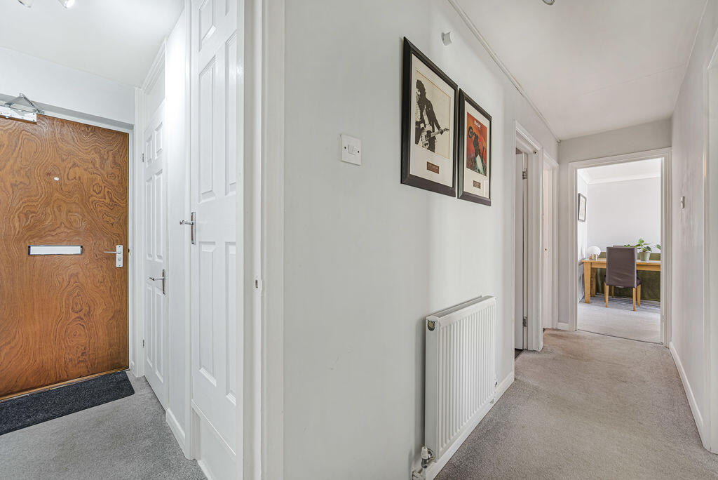 Apartment in London - More
