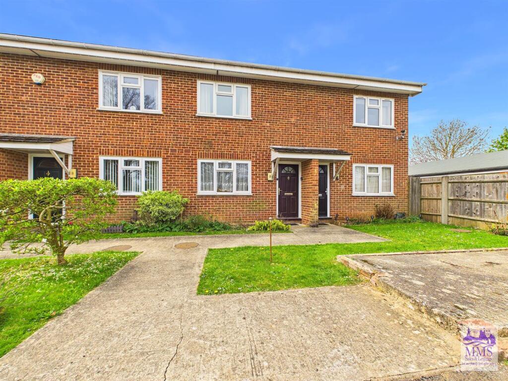 Shirley Court, Wallis Avenue Parkwood, Maidstone
