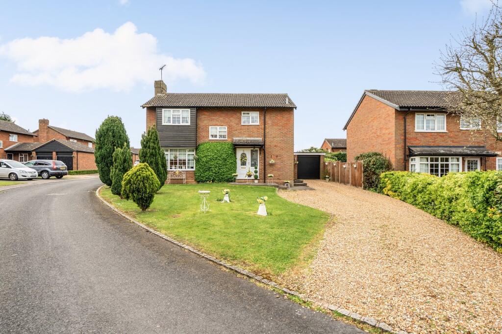 Main image of property: Queen Elizabeth Close, Shefford, SG17