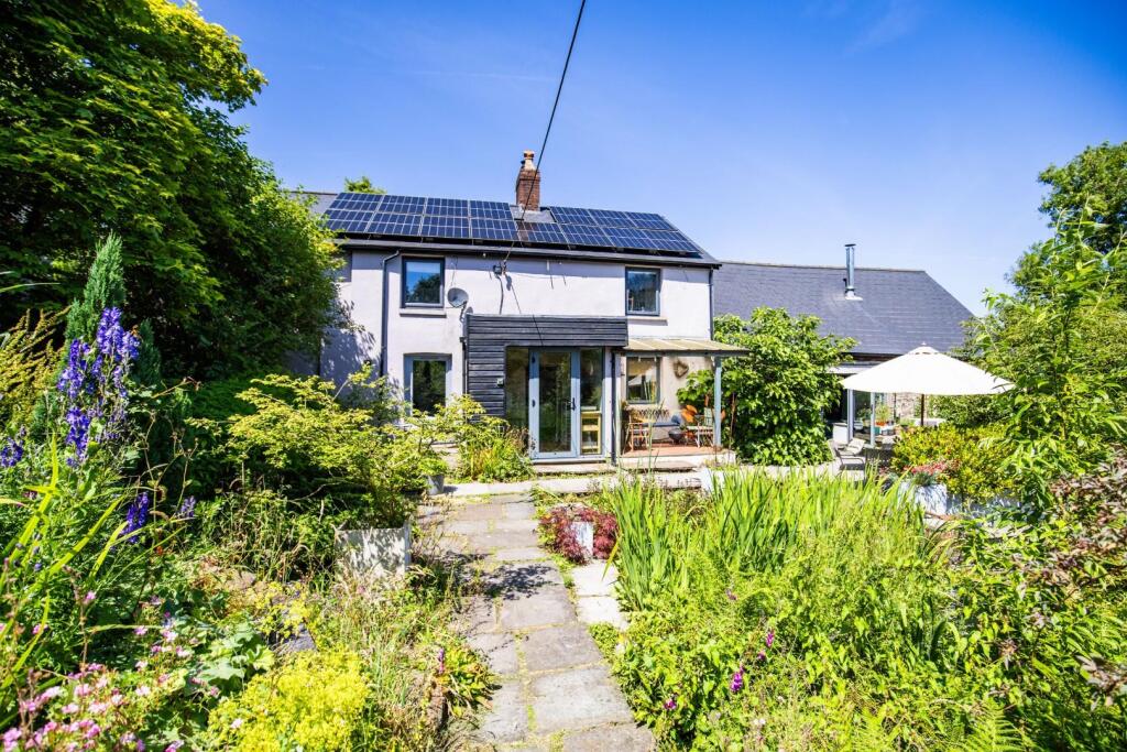Gelliwrgan Farm, Gelli Wrgan Road, Ynysbwl, Pontypridd, CF37 3PG