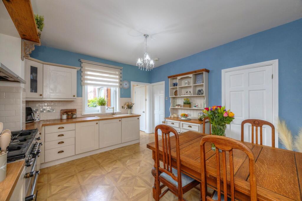 House in Barnsley, South Yorkshire - More