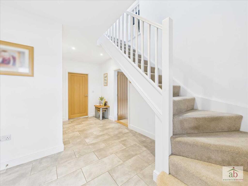 Emerald Close, Kesgrave photo 2