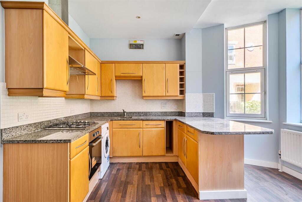 Apartment in Bristol - View 5