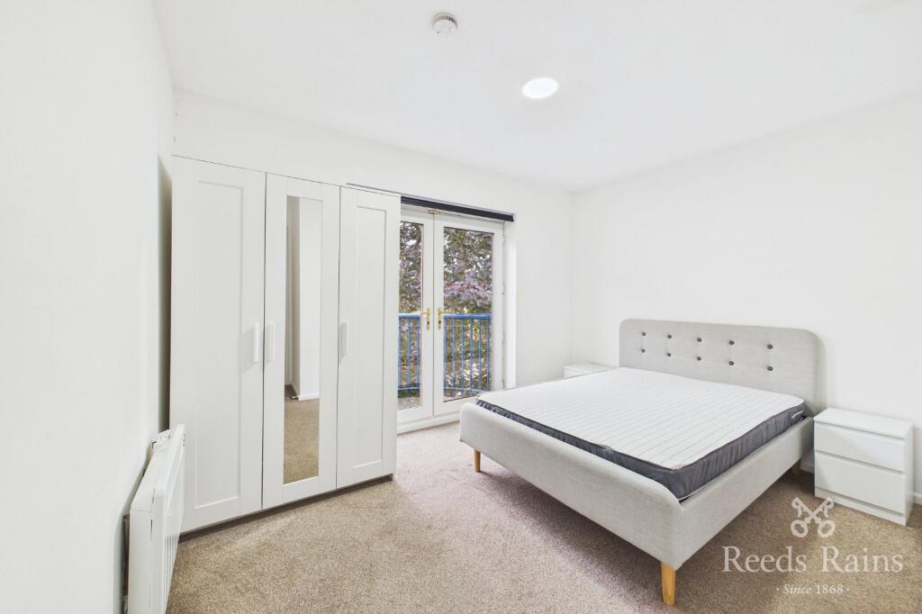 Apartment in Manchester, First Street, Hulme - View 5
