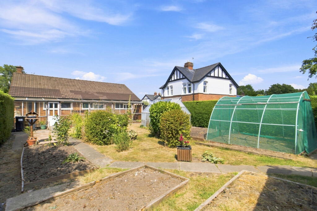 House in Worcester - View 4