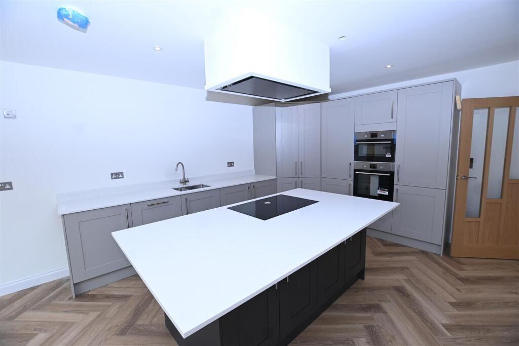 House in Southend-on-Sea - View 5