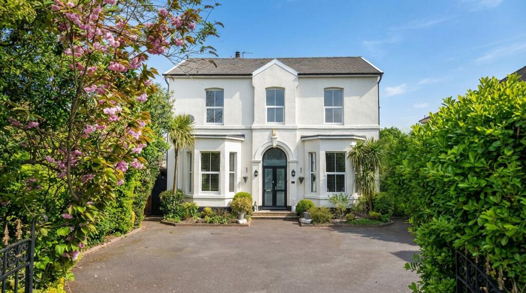 Main image of property: Scarisbrick New Road, Southport, PR8 6QF