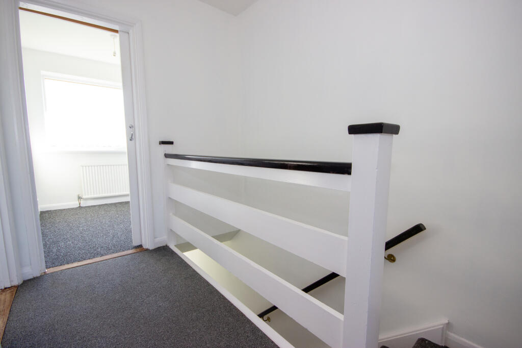 House in Ryde, Weeks - More