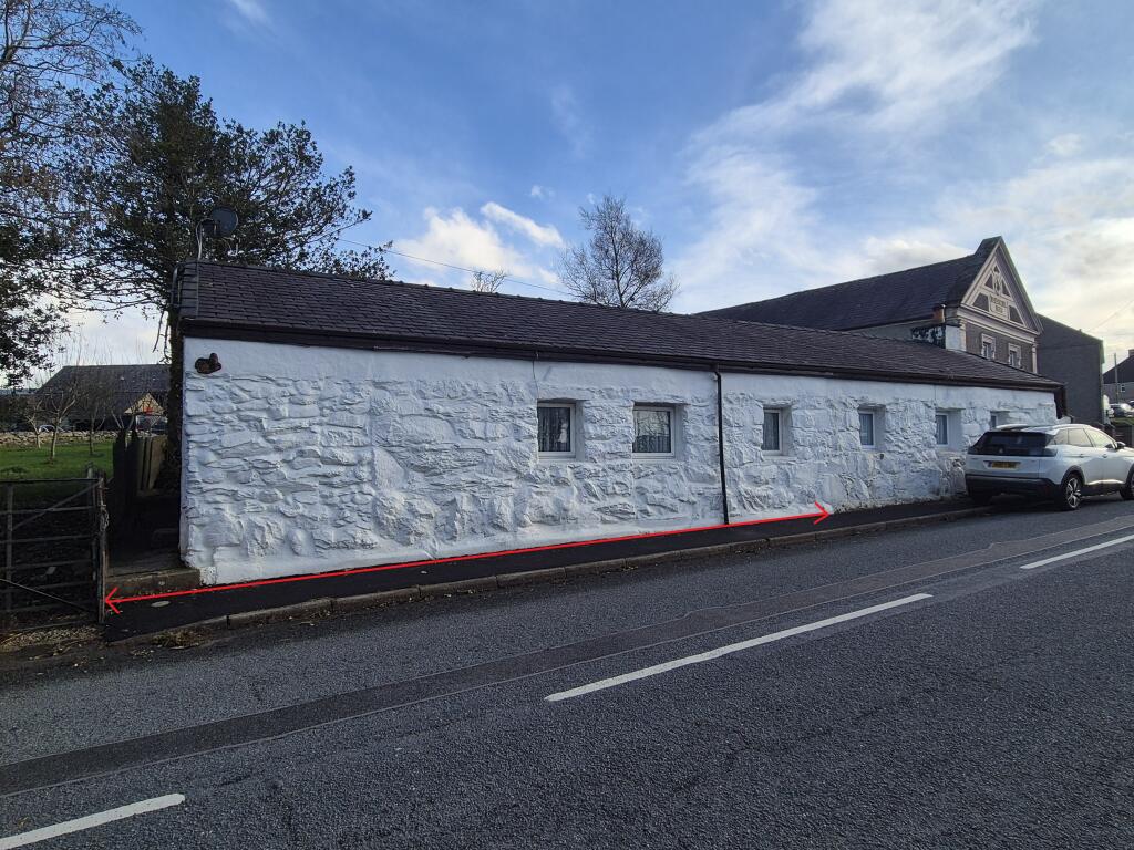 Main image of property: 2 Felin Cerrig, Llanllyfni, Caernarfon LL54 6DD