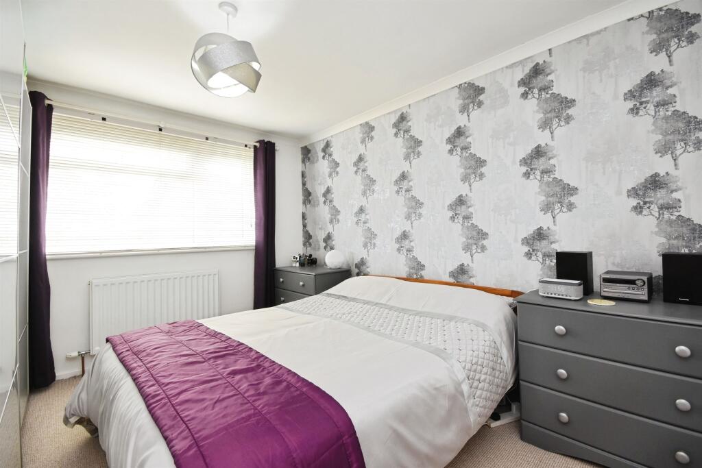 House in Chelmsford, Galleywood - More