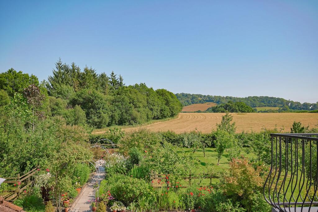 House in Llandeilo, Dyffryn Cennen - View 4