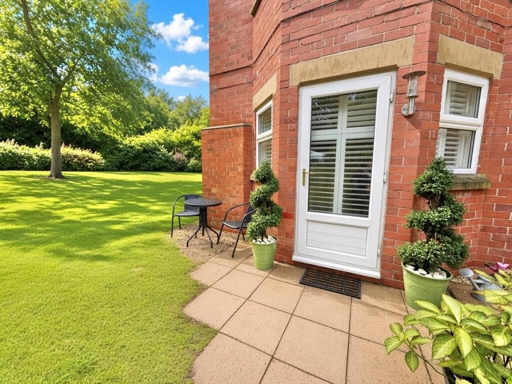 Apartment in Alderley Edge, Cheshire East - More