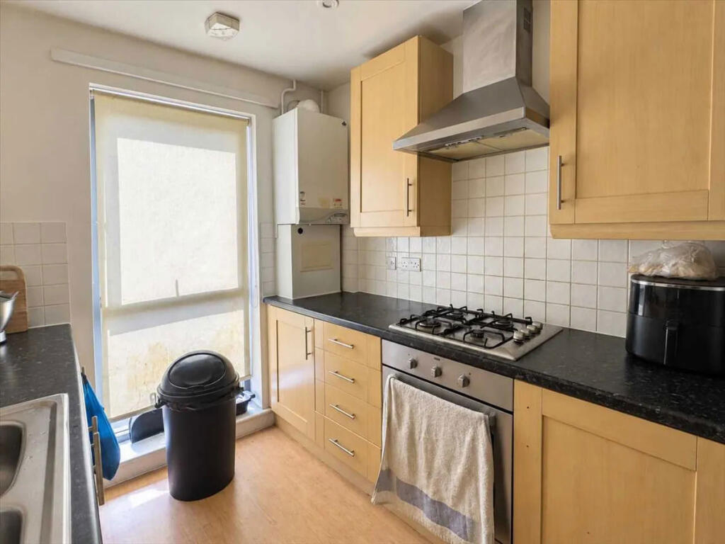 Apartment in Twickenham - More