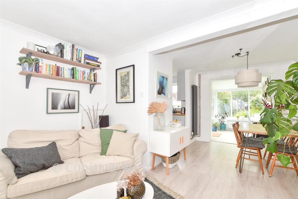 Woodleigh Road, Burgess Hill, West Sussex photo 4