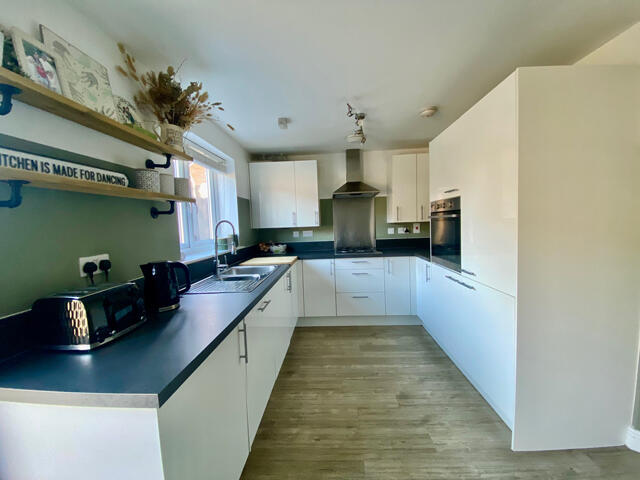 Kite Way, Hampton Vale, Peterborough, Cambridgeshire, PE7 photo 3