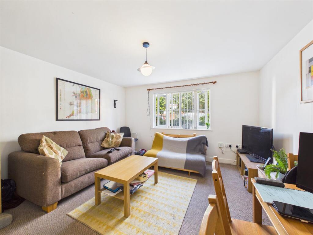 Apartment in Bristol - View 3