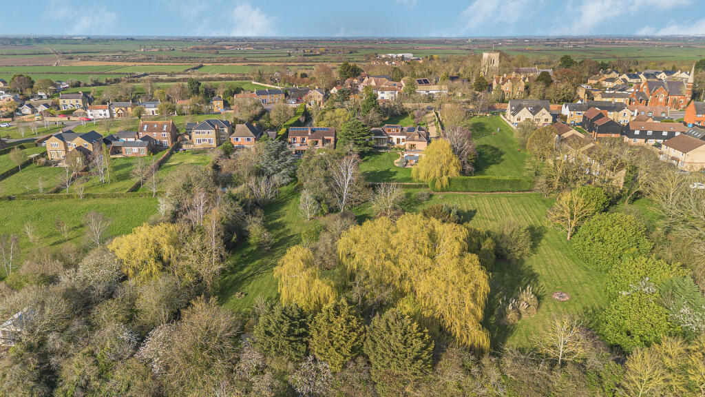 The Green, Haddenham, Ely, Cambridgeshire photo 2