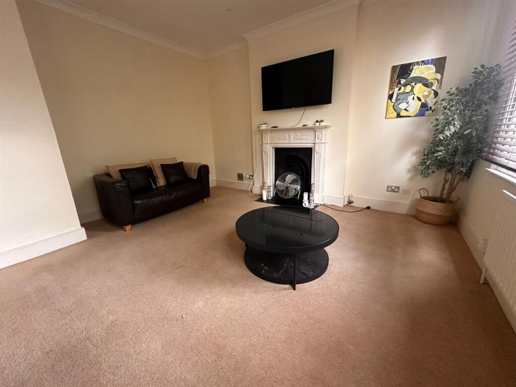 Apartment in London - View 3