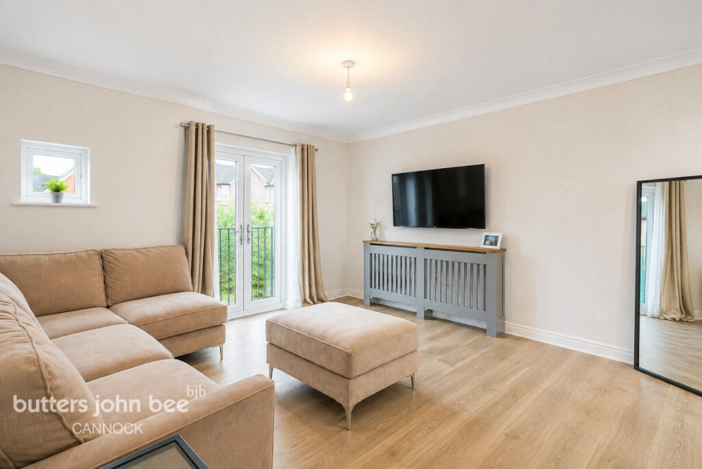 Apartment in Wolverhampton, Old Heath - View 3