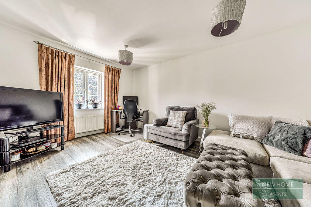 Apartment in Reading - View 4