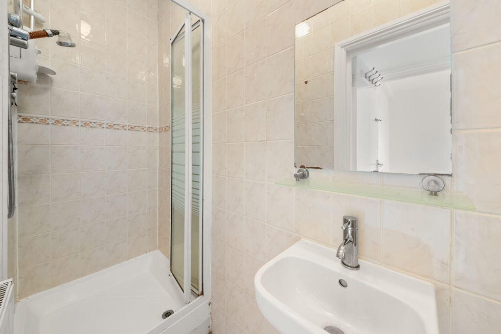 Apartment in London, Perivale - More