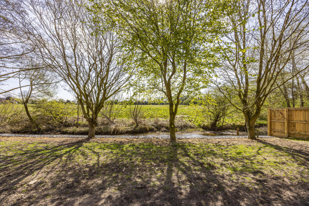 House in North Kesteven, Dunston - More
