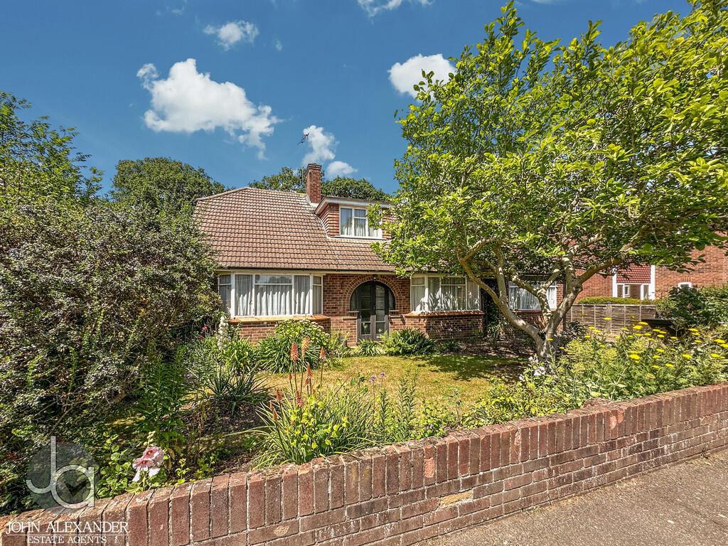 4-bed house on Magazine Farm Way, Colchester, £450,000