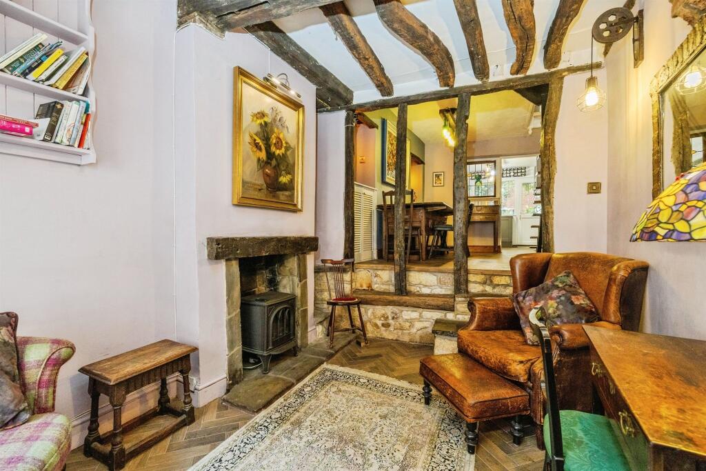 House in Lincoln - More