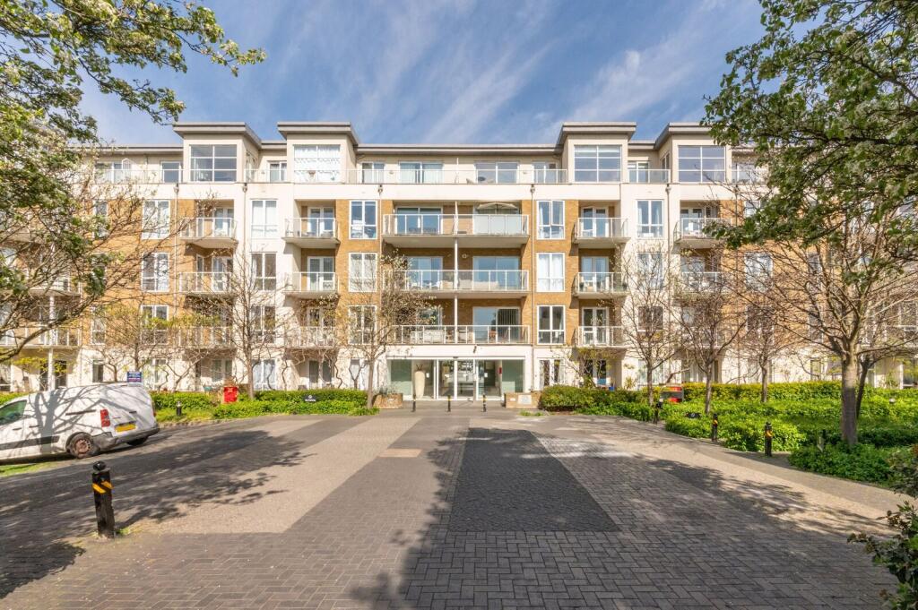 Apartment in Twickenham - View 3