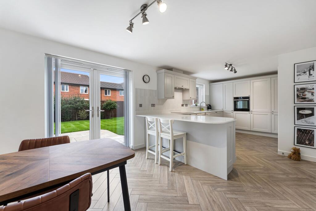 House in Widnes, Lunts Heath - View 2