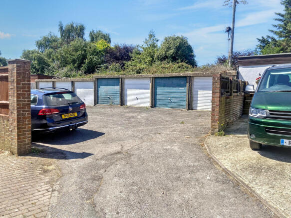 Land and garages at Haresfoot Close, Funtington, Chichester PO18 9LR