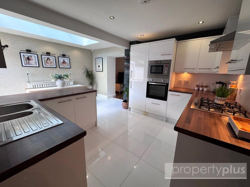 House in Cardiff, Treorchy - View 4
